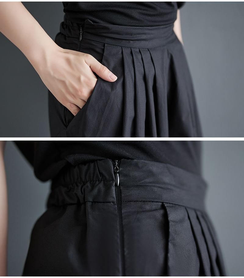 Lewwe - Hoge taille, effen geplooide cropped culottes met split