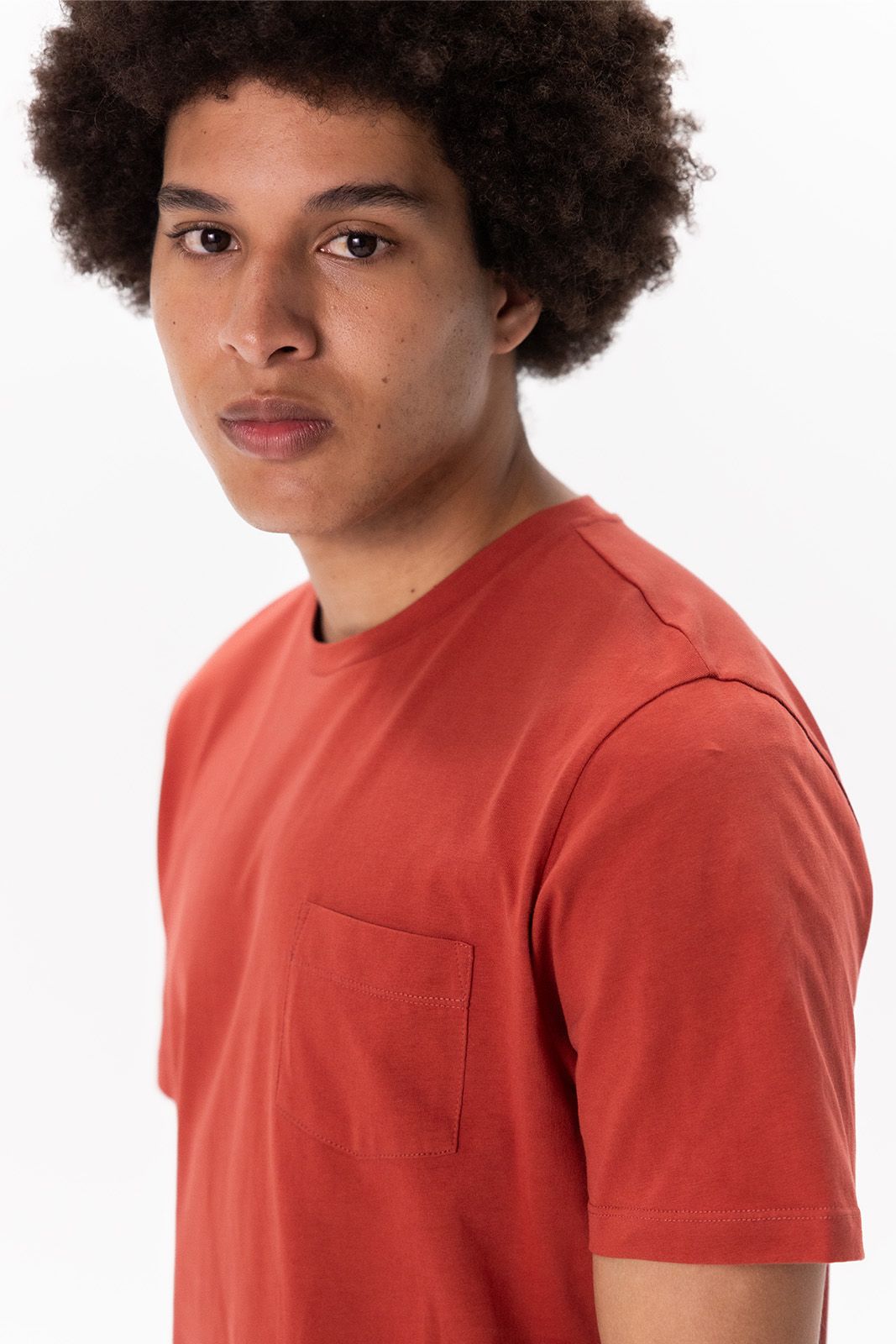 Donkerrood T-shirt met borstzak