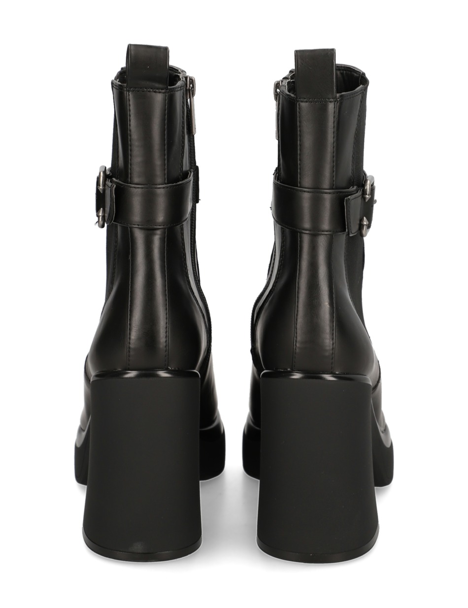 Stiefelette