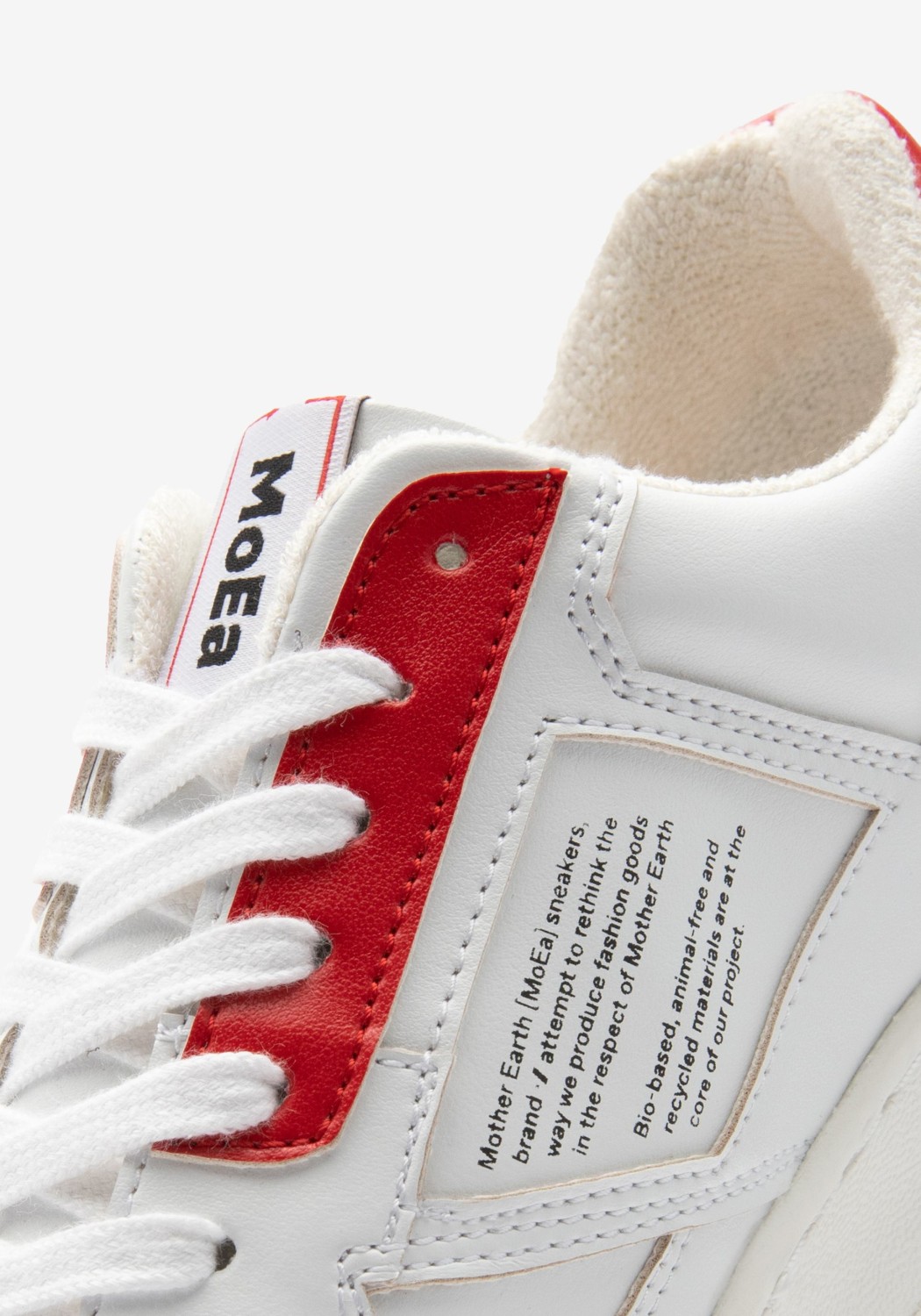 MoEa Gen1 Apple White & Red