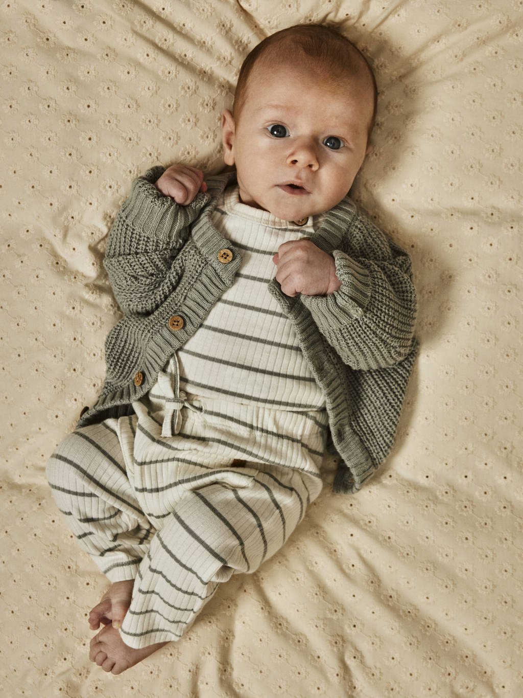 LIL' ATELIER baby gebreid vest NMNEMLEN lichtgrijs