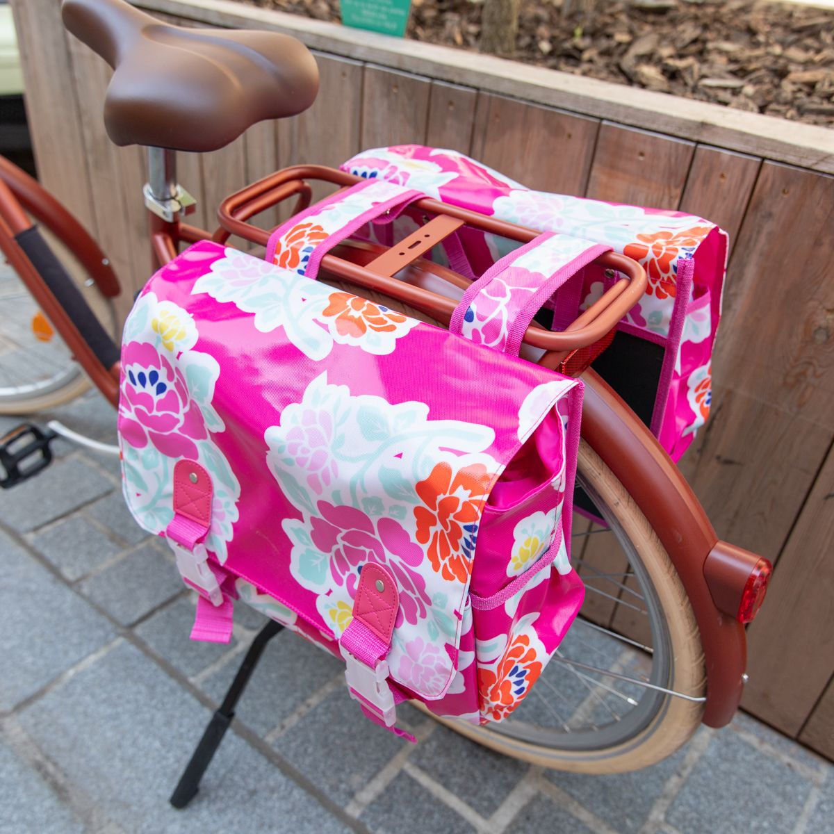 Sacoche pour vélo fleurs roses Datcha Le petit Souk