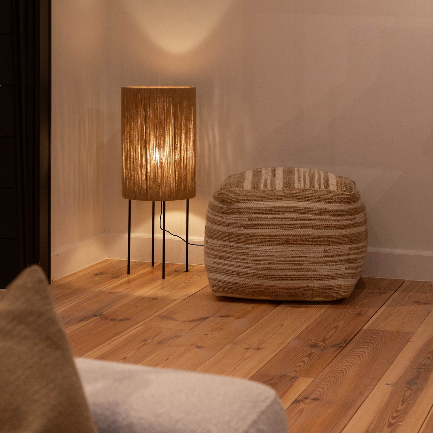 Atmooz Sintra Vloerlamp â Ã30x78cm â Zwart â Jute Kap â E27