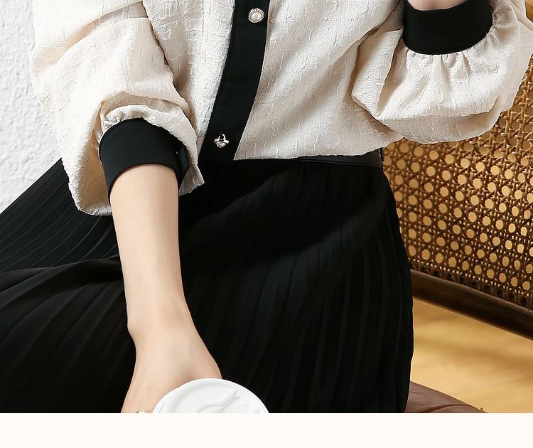 Daybreak - Blouse met ronde hals en contrasterende bies