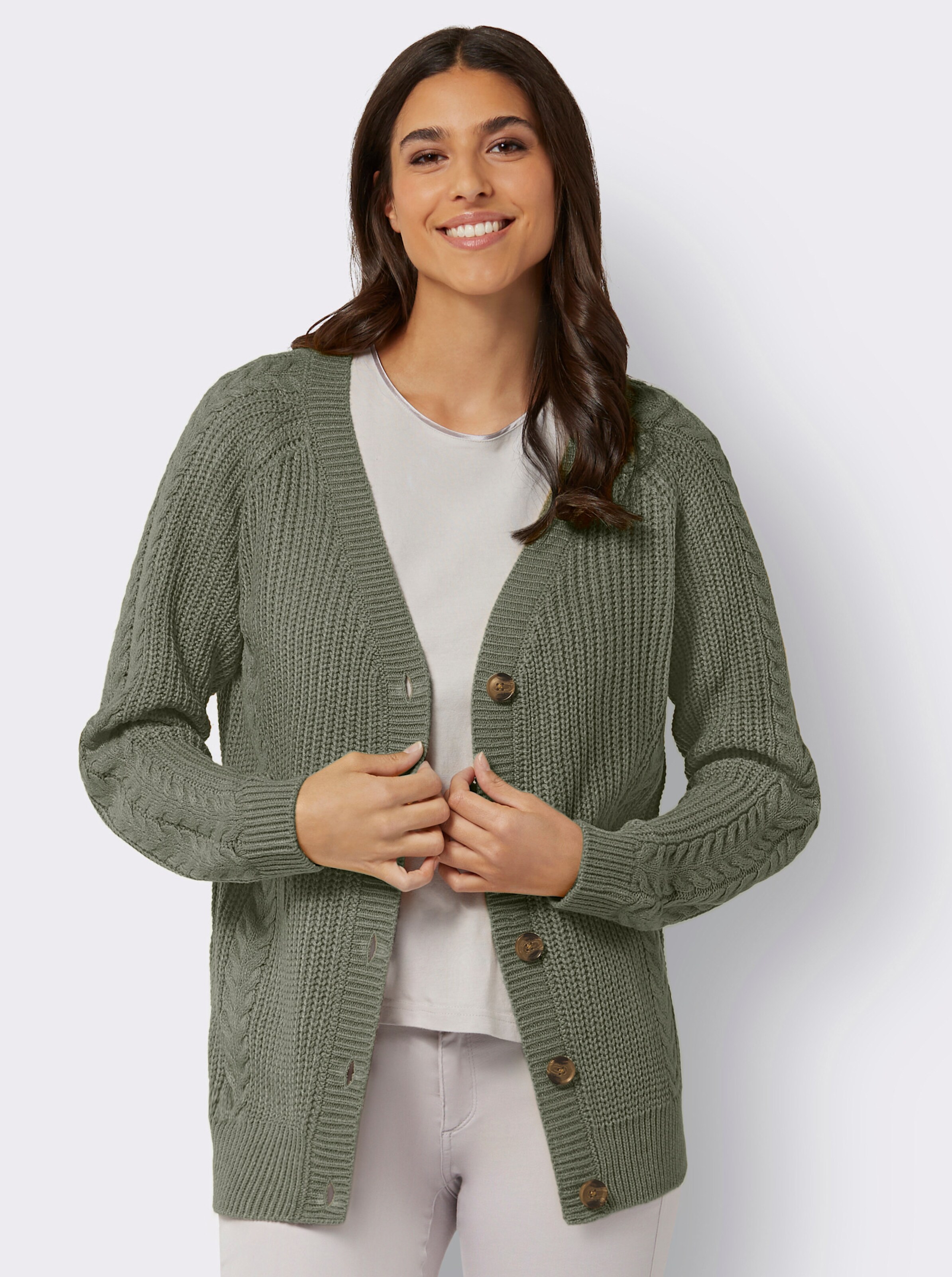 Strickjacke mit Zopfmuster