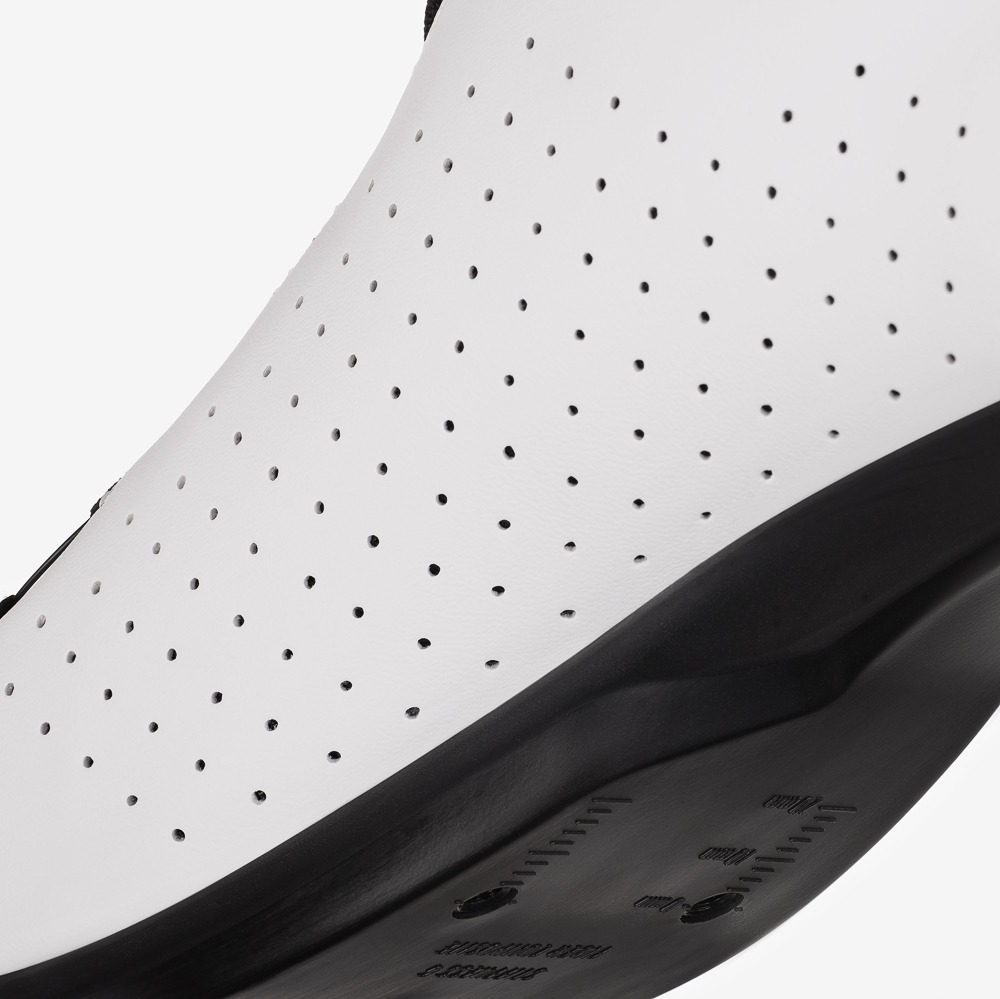 Vento Omna Wide 2010/White/black
