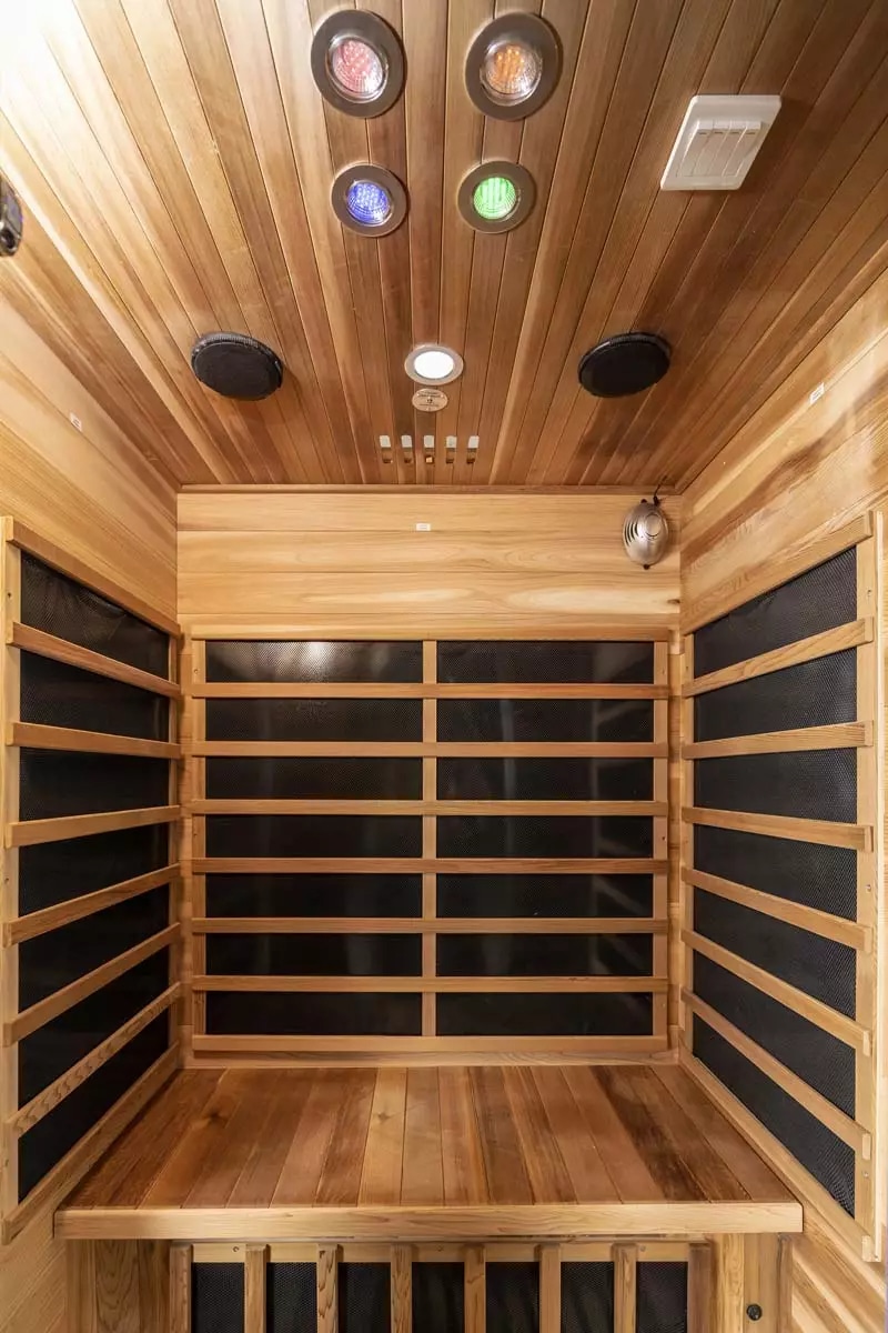 PureHaven Infrarotkabine 120x105x190 cm aus rotem Zeder-Holz Bluetooth-Soundsystem Timer Lichttherapie in 4 Farben digitale Steuerung