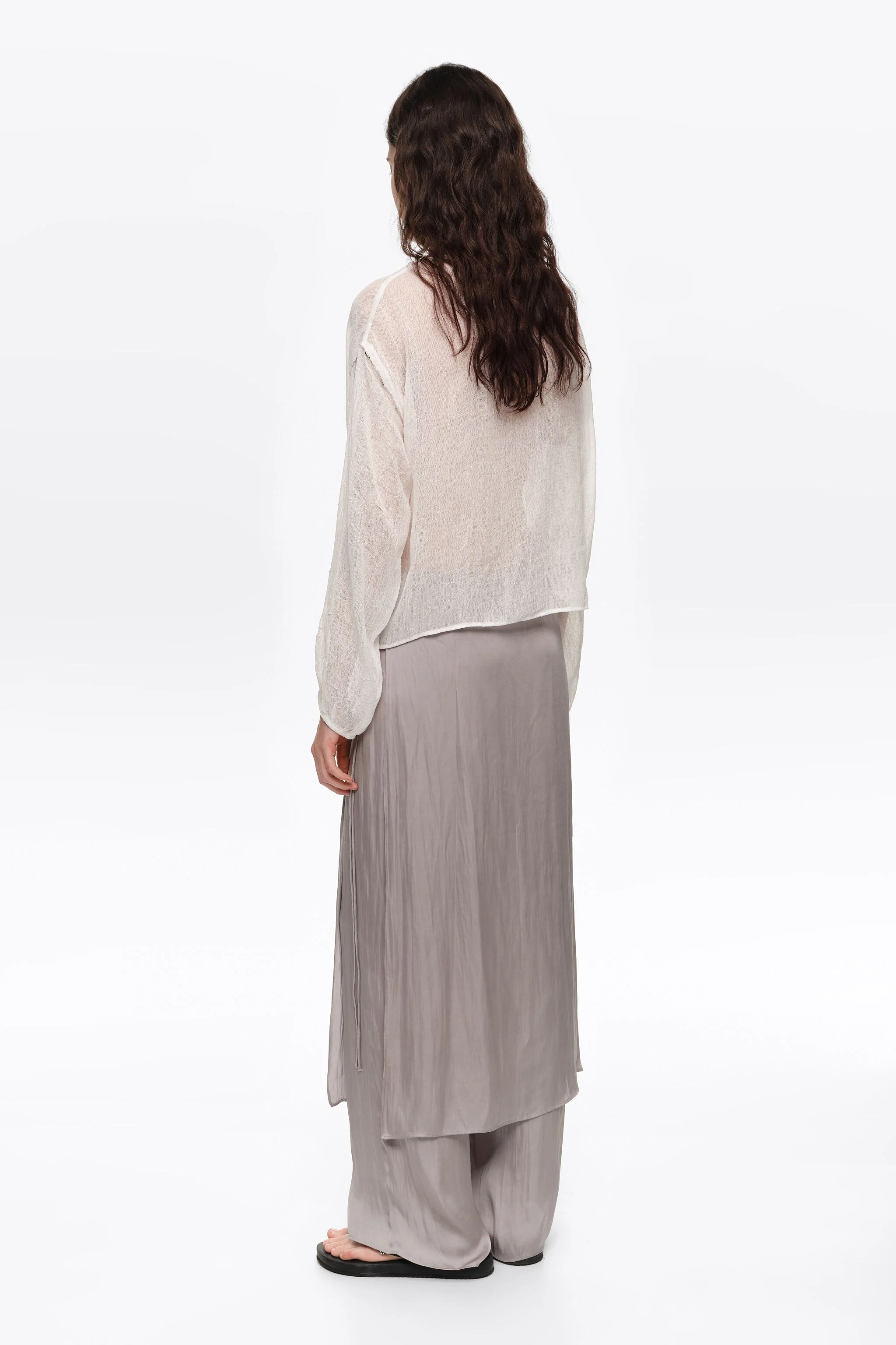 saia-calça fluida prateada