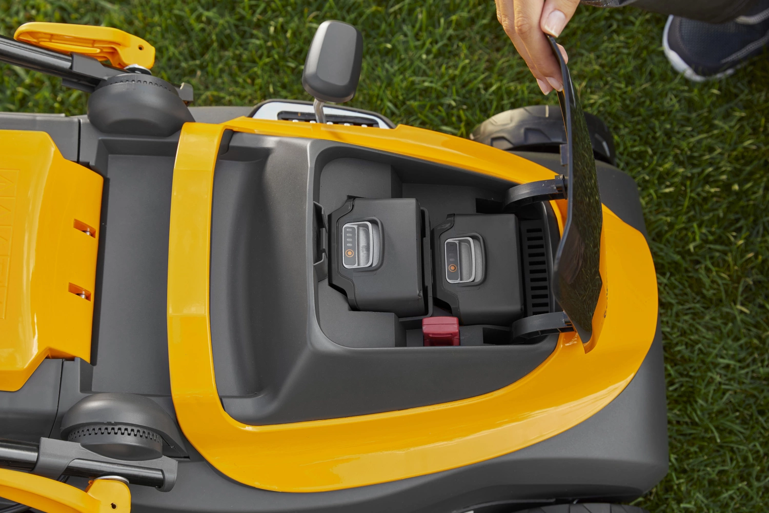 Stiga COLLECTOR 136e Kit accu grasmaaier set (2x 2,0Ah) - 35L - 250m²