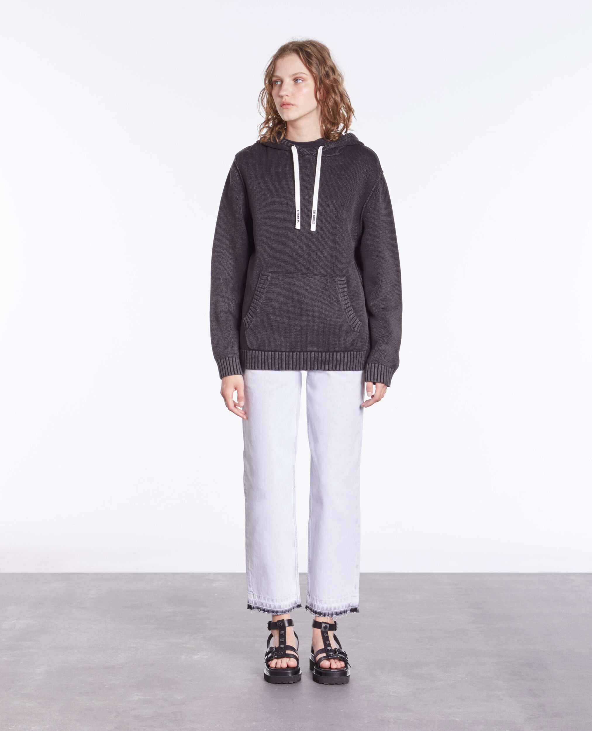 Pull noir à capuche en coton et laine