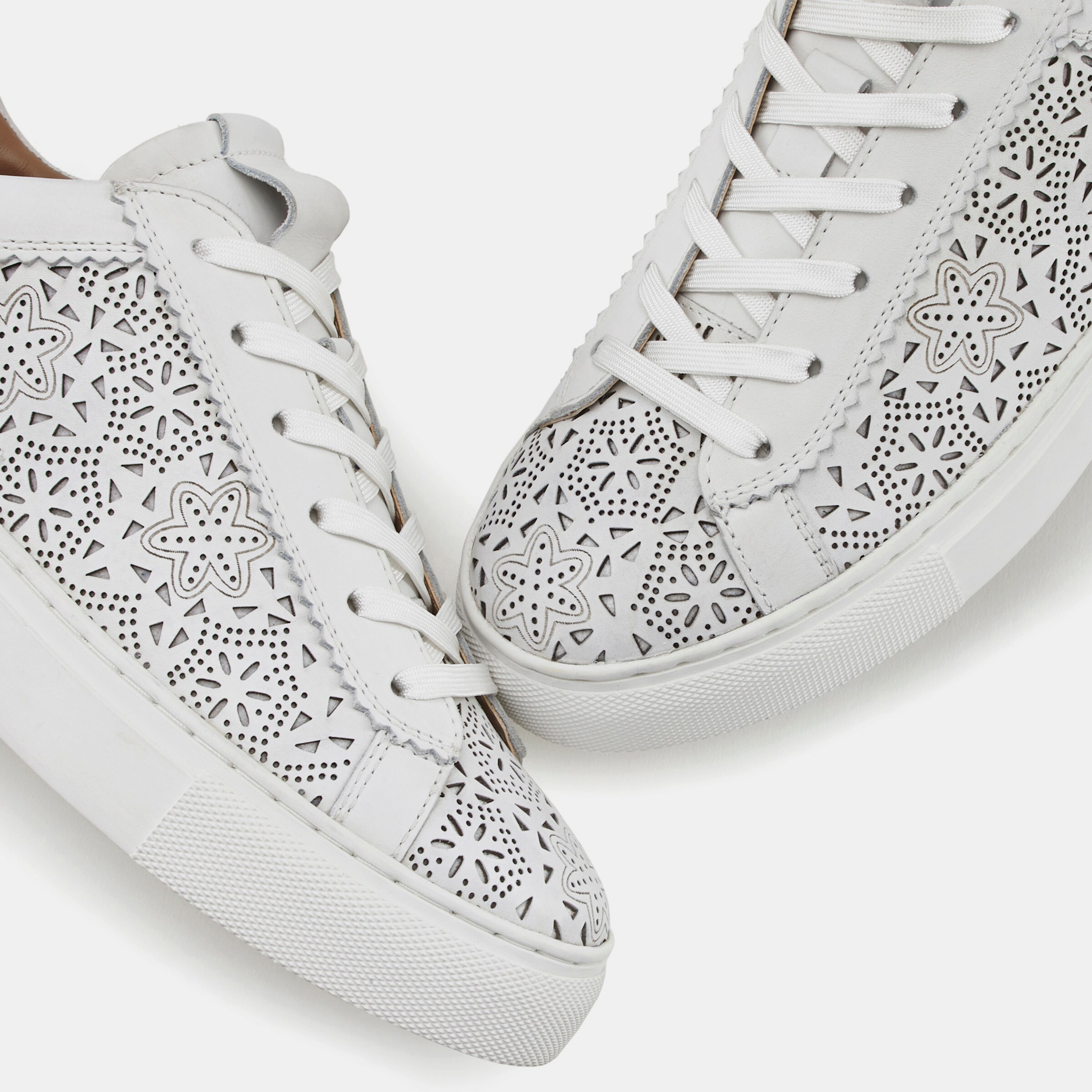 Sneaker
