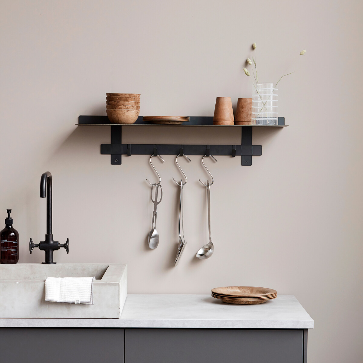 House Doctor - Hylde Med Knager - Tag - Jern - 23X18,5X80 CM