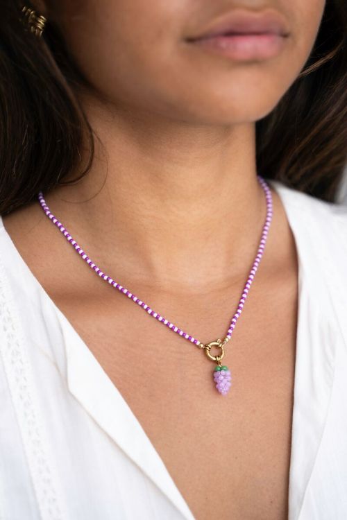 Ketting met paarse druiventros