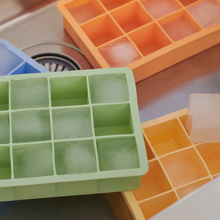 HAY - Silikon Eiswürfelbereiter rechteckig XXL, Cubes, eisblau