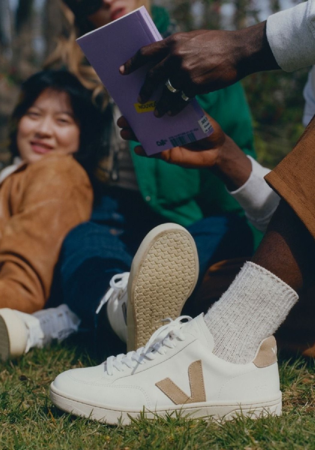 Veja Sneaker V-12 Leather Extra White Dune