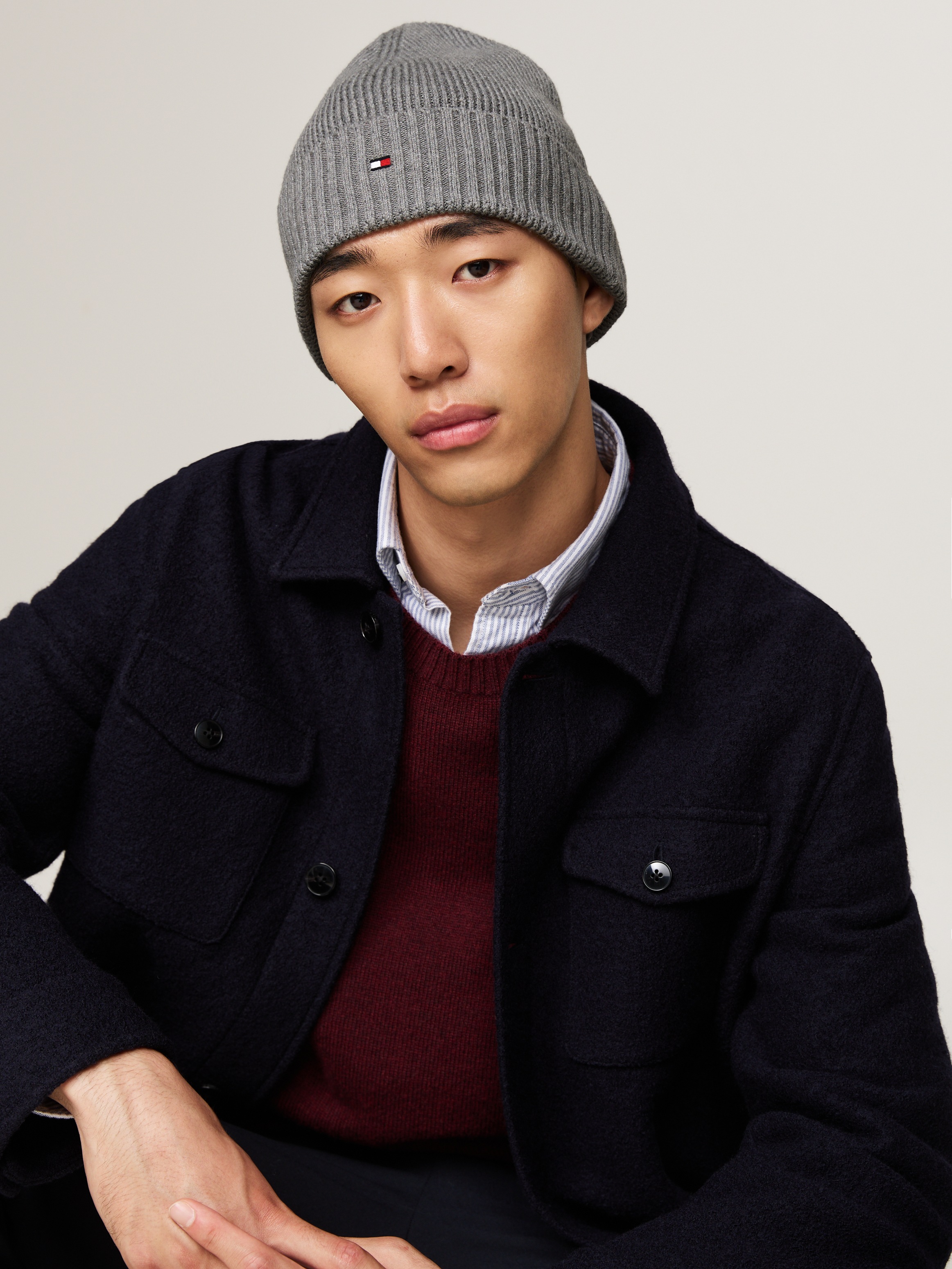 Tommy Hilfiger Strickmütze »TH FLAG PIMA COTTON BEANIE«, Beanie mit Logostickerei, mit Kaschmiranteil Unisex