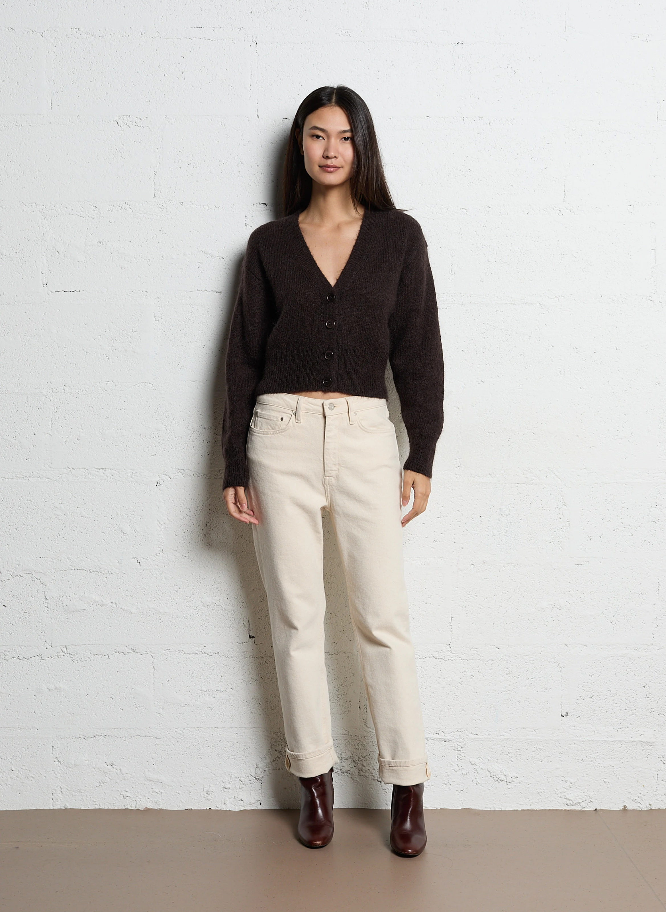 CALA - Gilet droit col V en laine et soie | Marron