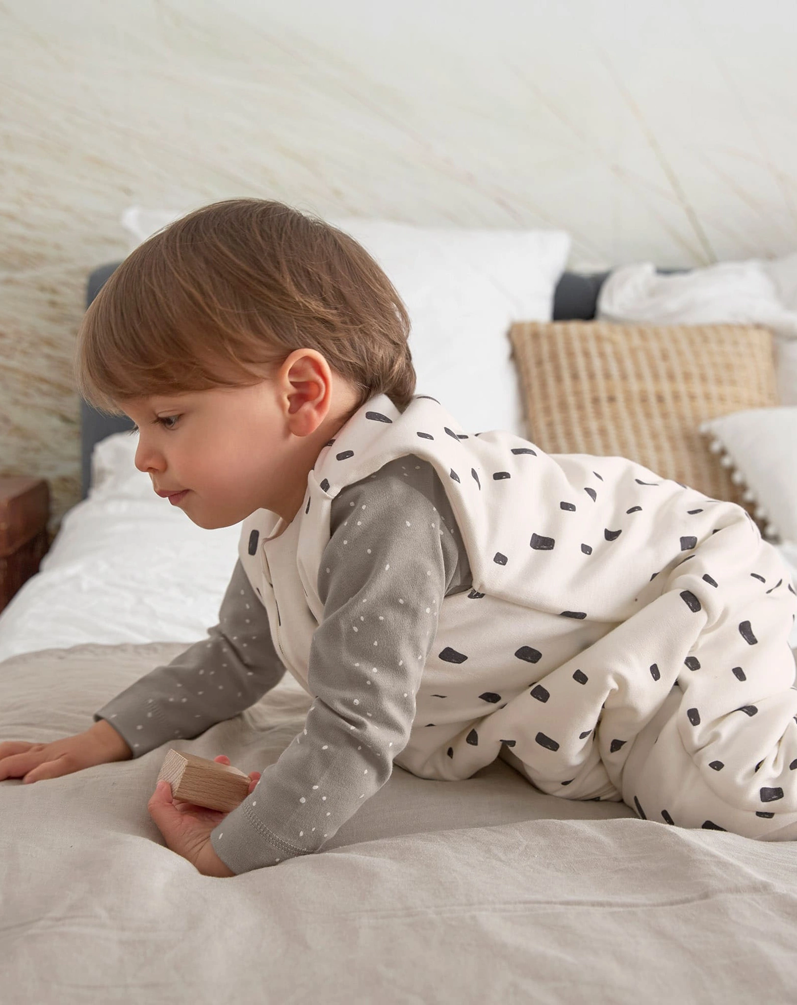 Babyschlafsack BRICKS mit Hosenbeinen (92cm) in weiß