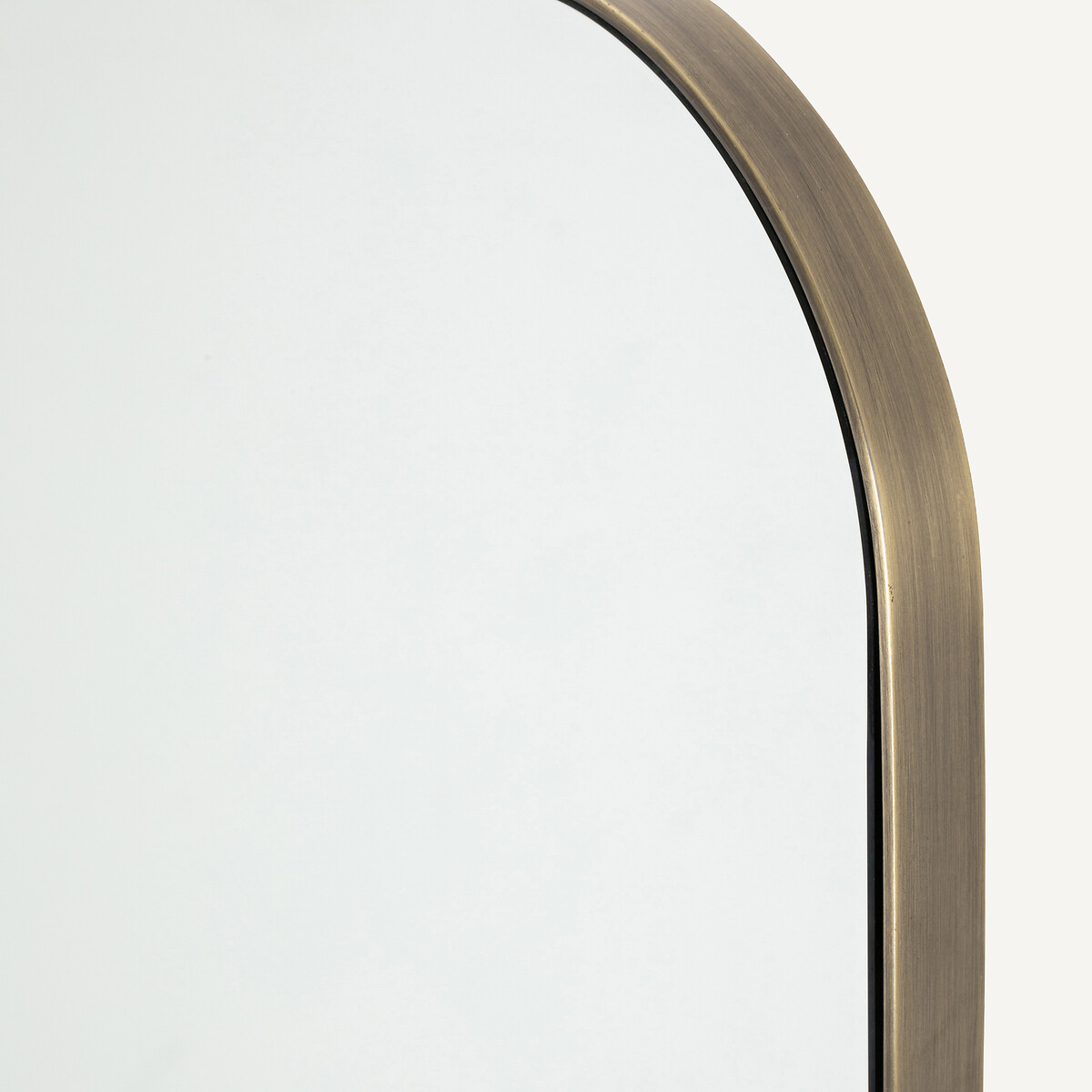 AM.PM<br>Espelho em ferro com detalhes em latão envelhecido, 140 cm de altura, Caligone