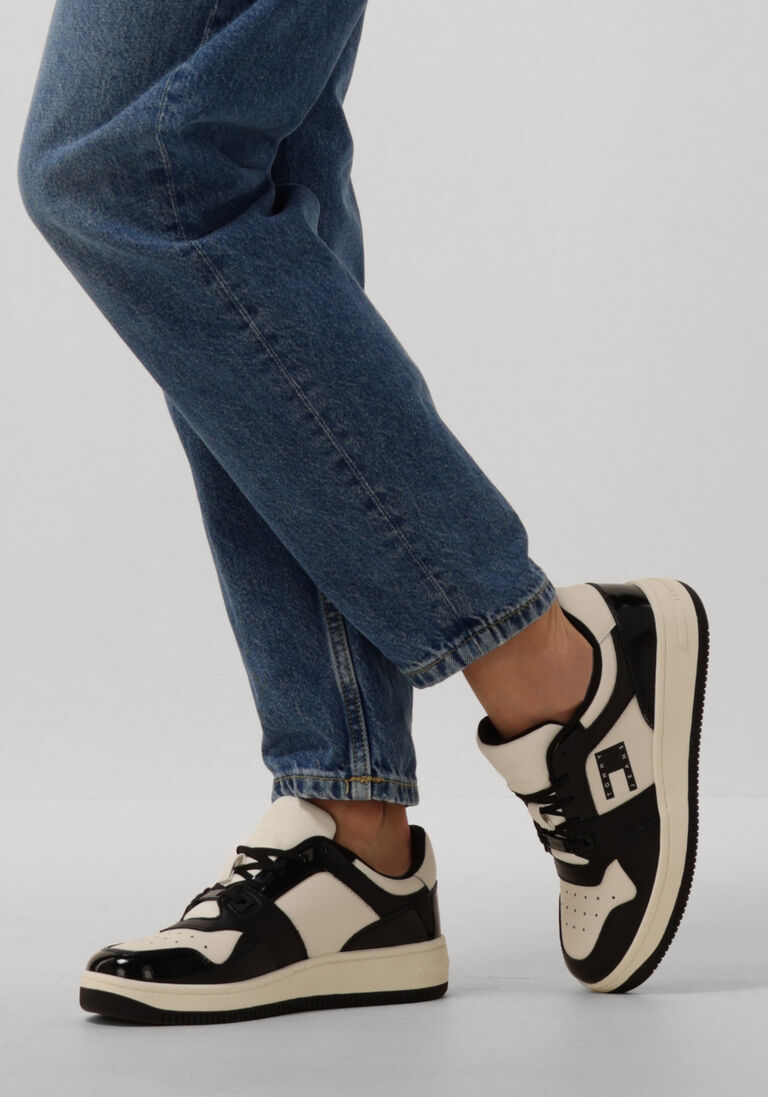 TOMMY JEANS zwarte tommy jeans lage sneakers tjw retro basket