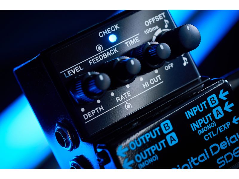 BOSS Pedal SDE-3 Dual-Delay-Pedal mit Tap-Tempo- und Carryover-Funktion