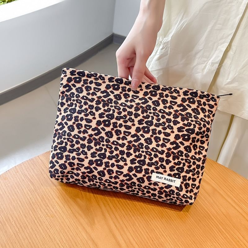 Milha - Corduroy make-uptas met luipaardprint en etui