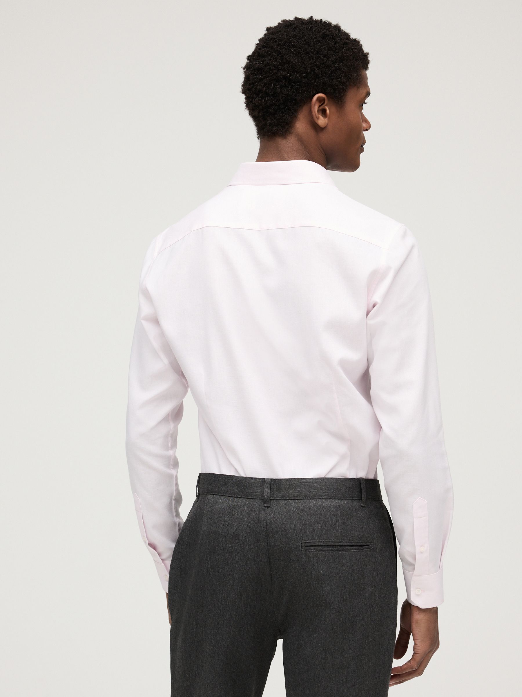Lichtroze - Slim Fit - Onderhoudsvriendelijk, getextureerd, slim fit overhemd met enkele manchet