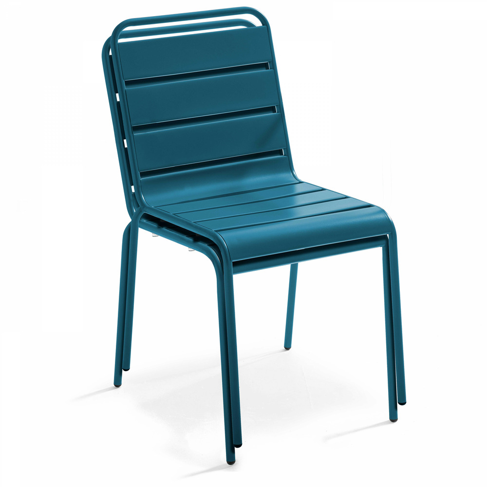 Chaise en métal bleu pacific