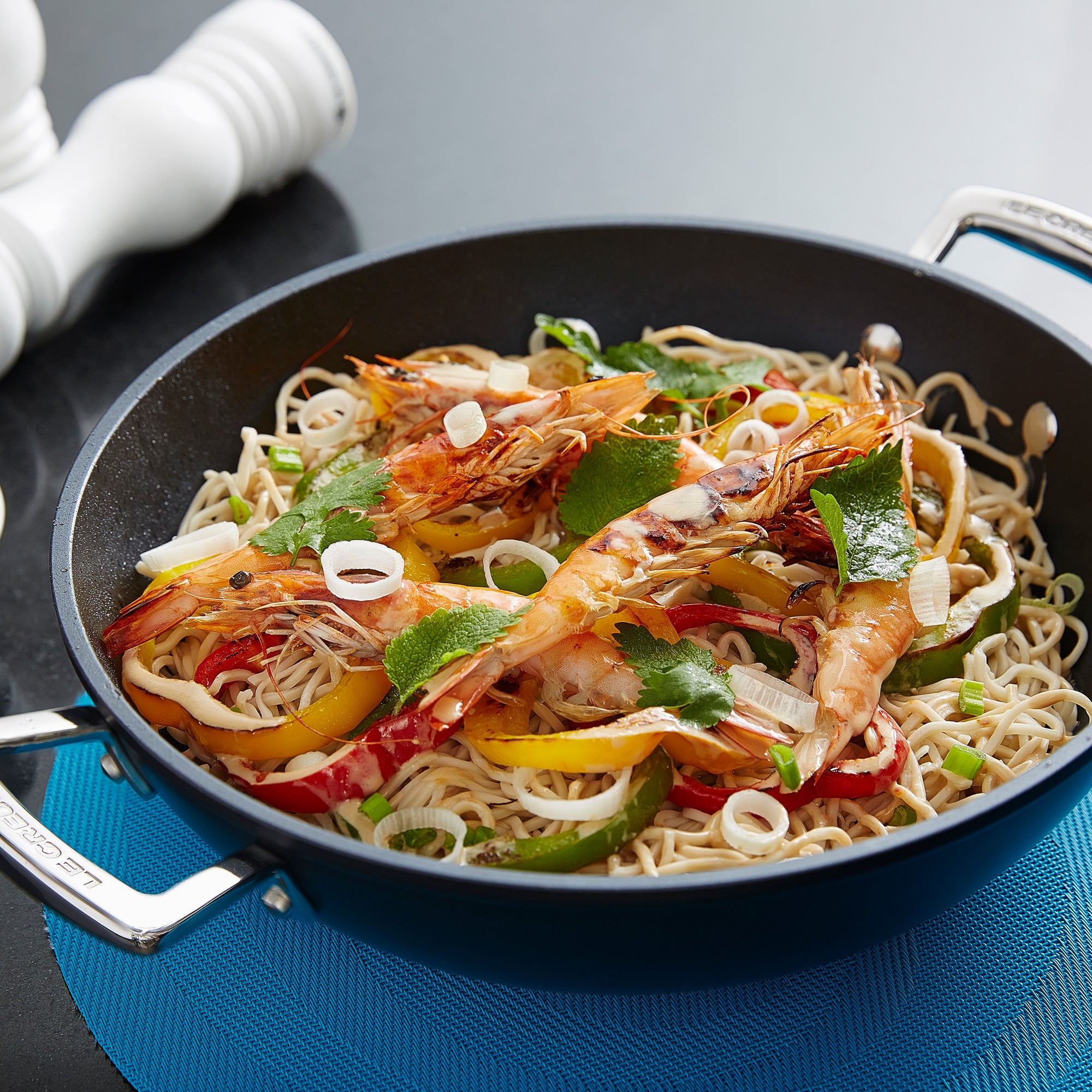 Le Creuset Les Forgées Wokpan Ã 28 cm