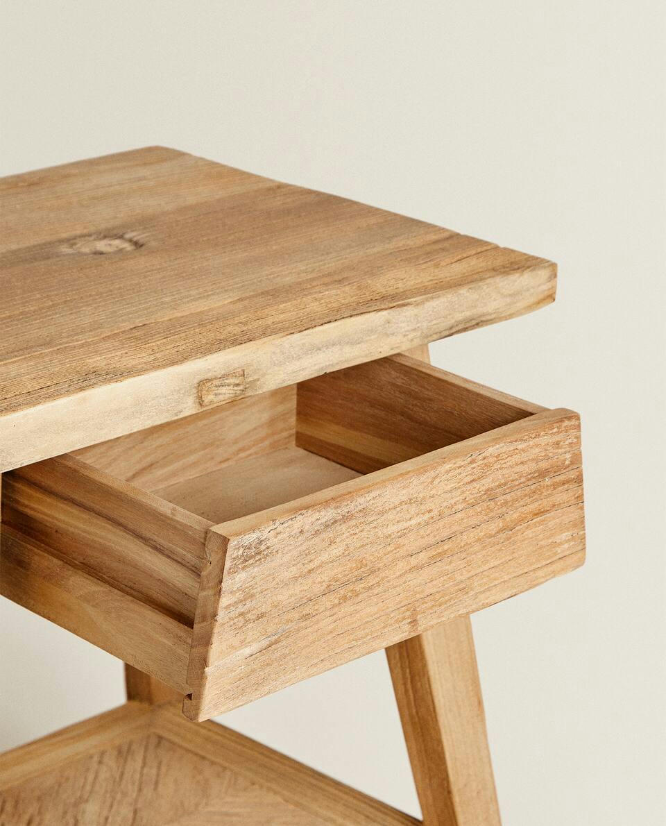 MESA PEQUENA DE MADEIRA