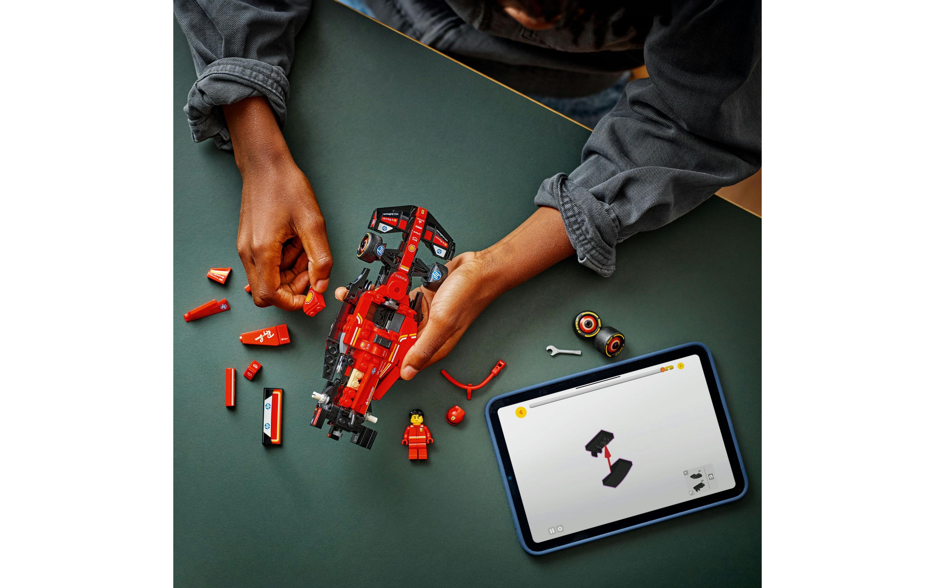 Speed Champions Ferrari SF-24 F1 Rennauto 77242Spielset mit einem Modell des Ferrari SF-24 F1 Rennautos