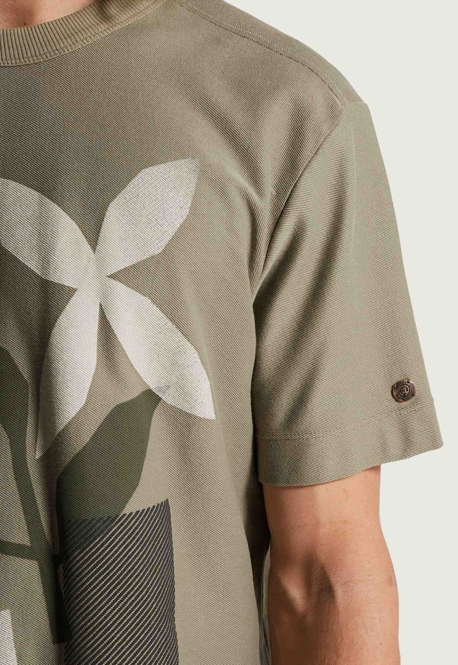 Cast Iron Artwork T-shirt