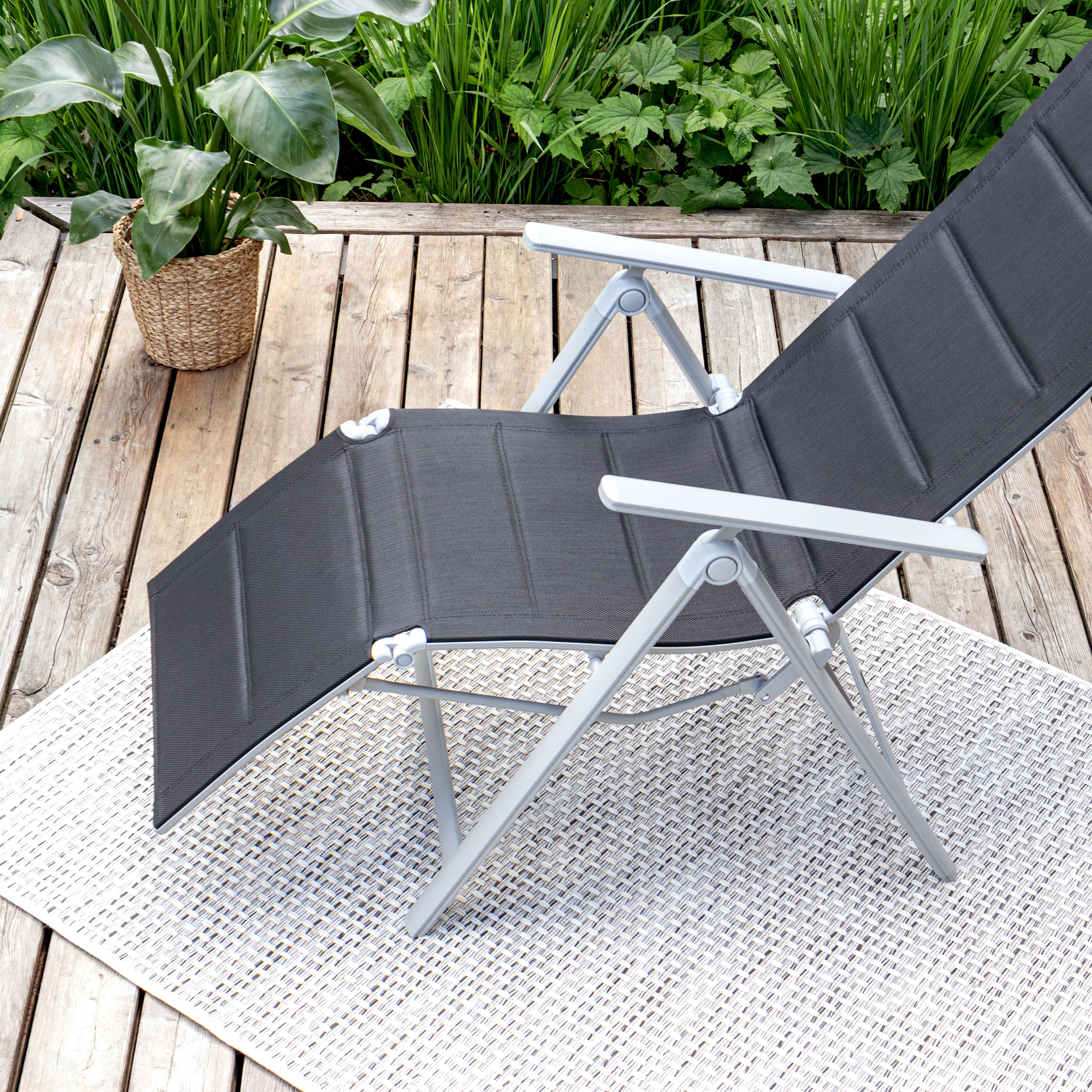 Vanage gepolsterter Alu Relaxstuhl mit Fußablage G-8465, schwarz, versch. Farben