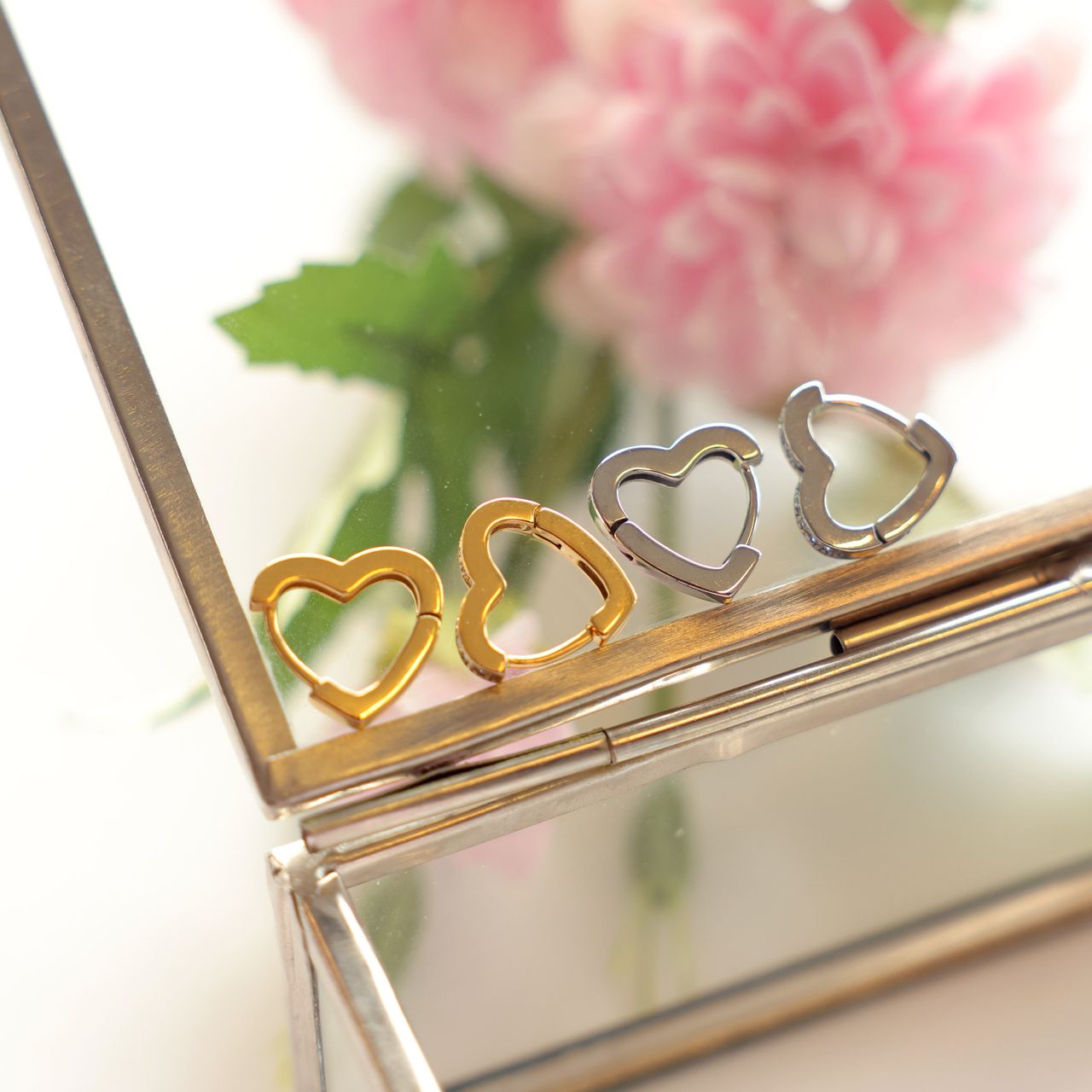Stalen goldplated oorbellen met zirkonia steentjes