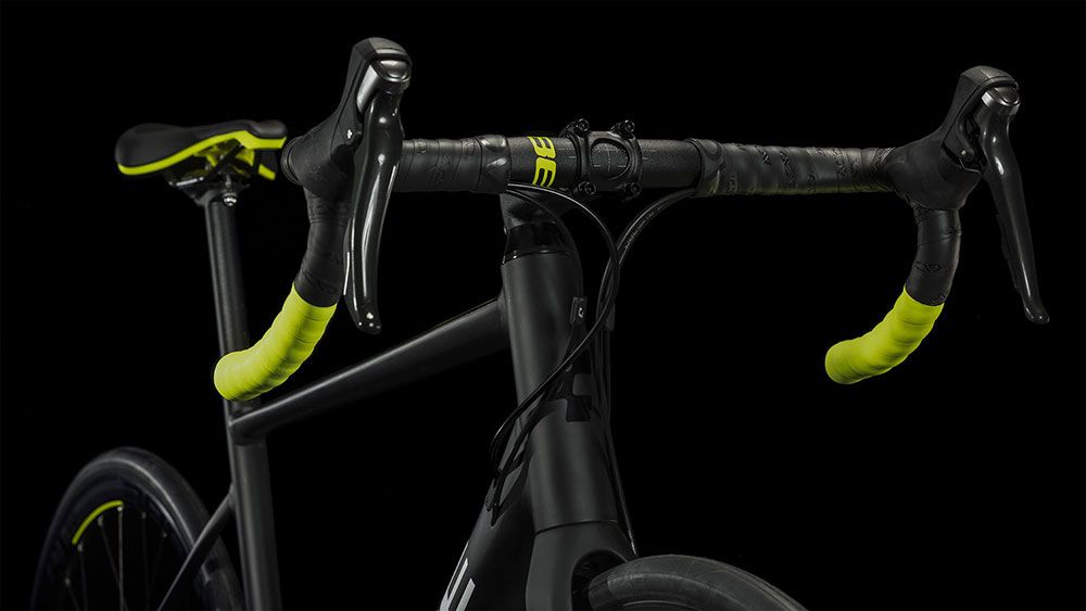 Cube Attain Race black´n´white kaufen | Bike-Discount