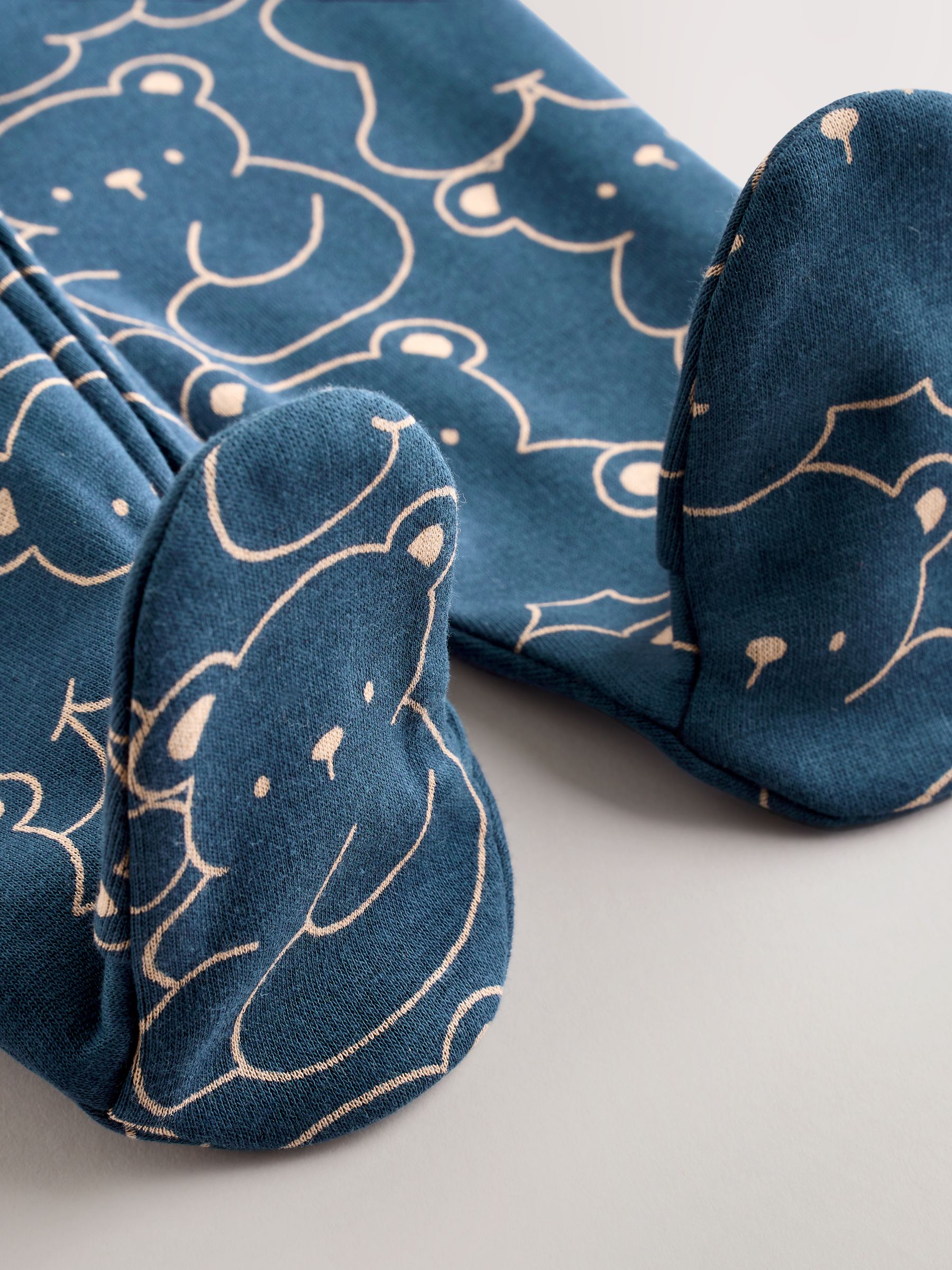 Marineblauw met berenprint - Babypyjama met fleecevoering