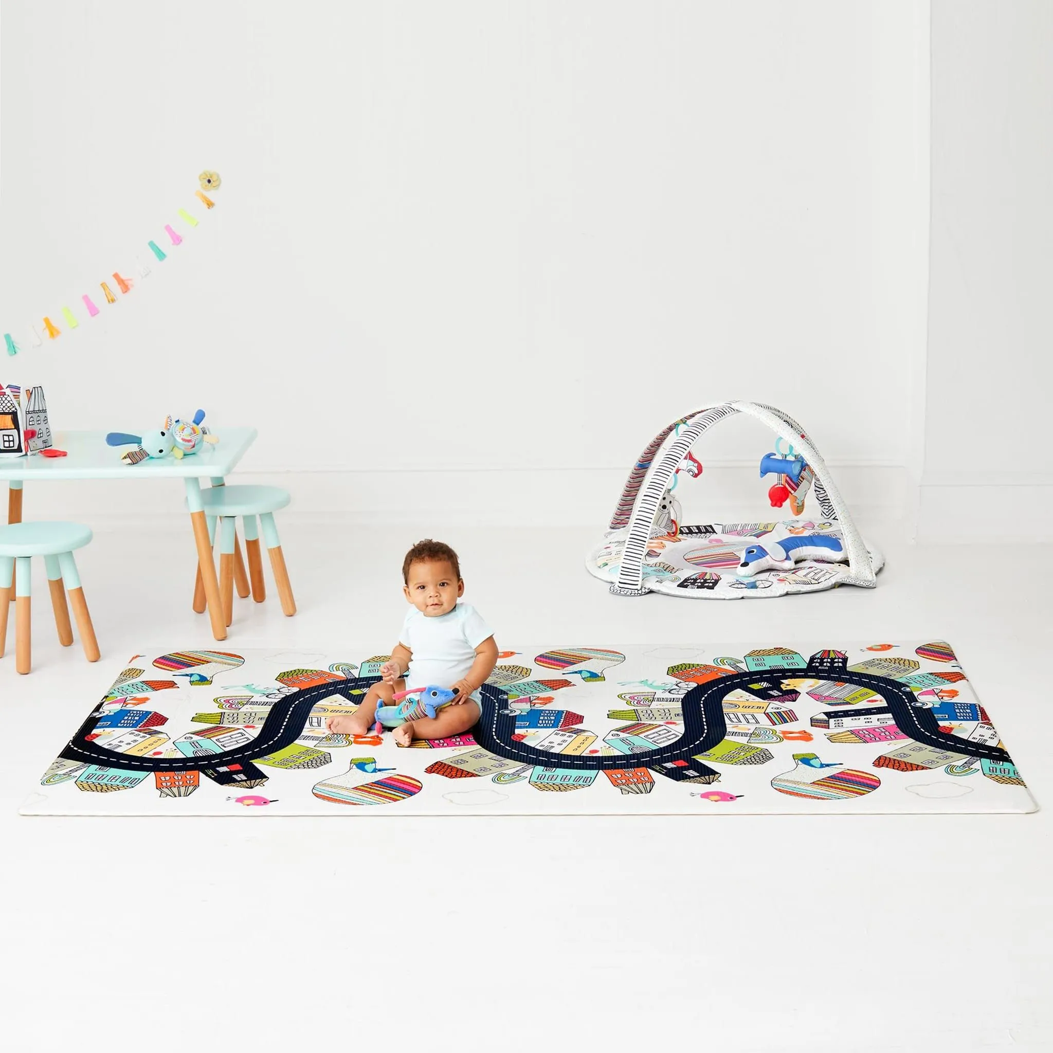 Skip Hop Tapis de Jeux Réversible Doubleplay - Village VibrantEsquisse Triangle
