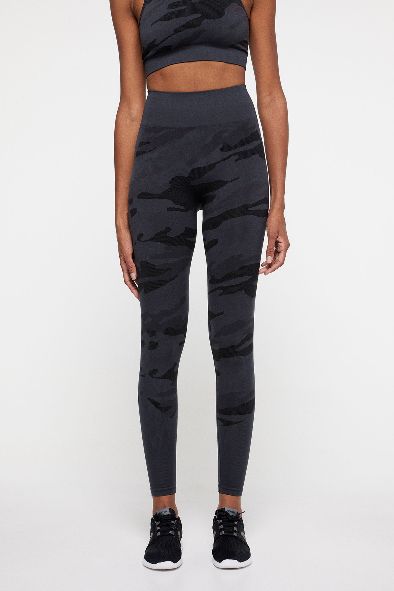 Leggings com estampa camuflada