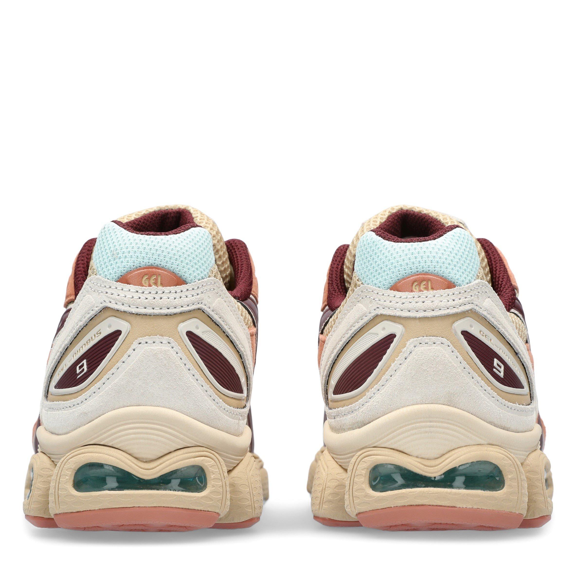 Asics Asics Gel-Nimbus 9 Low-Top Trainers Womens