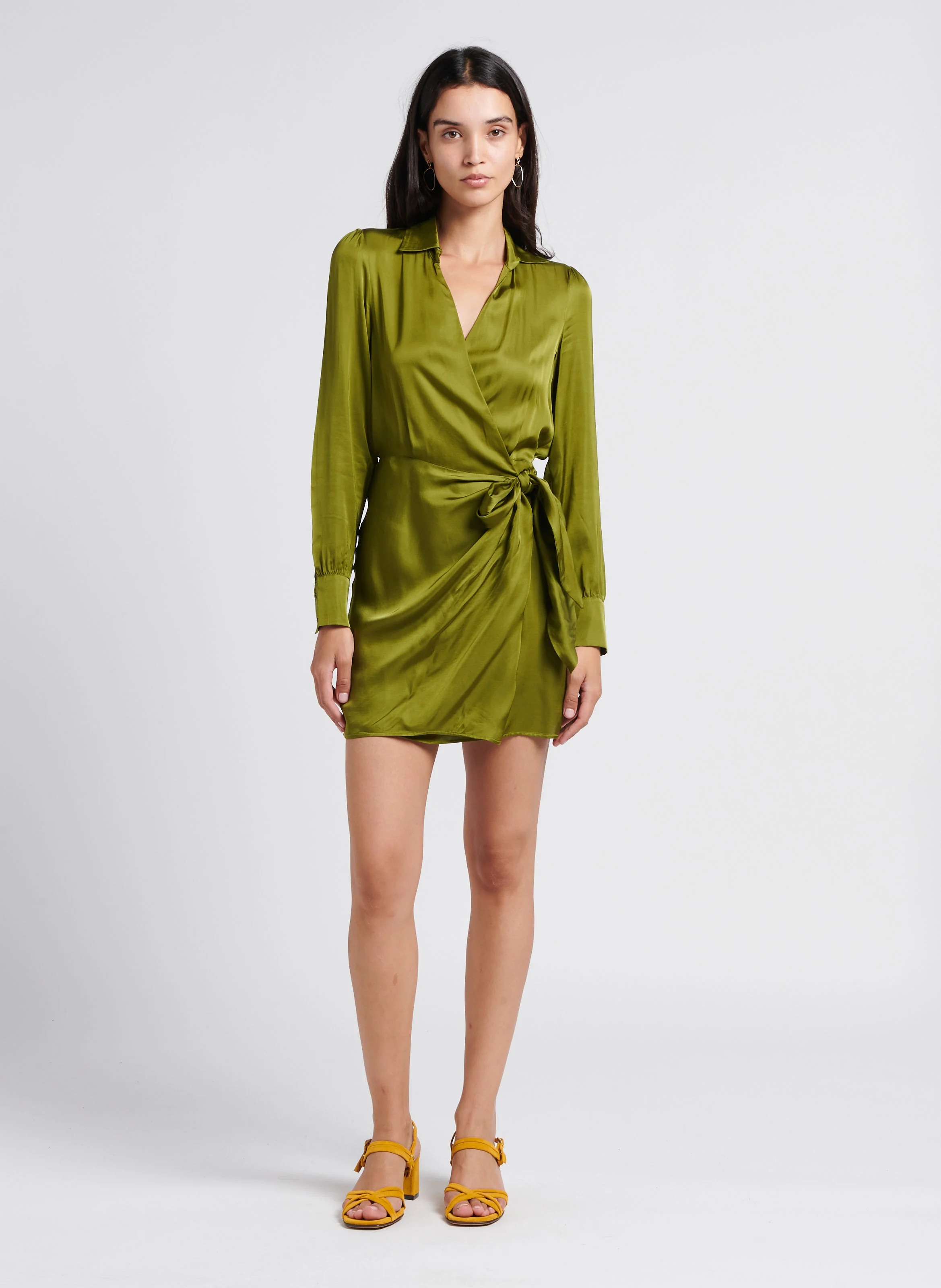 DITTA - Robe courte col V à revers satinée| Vert
