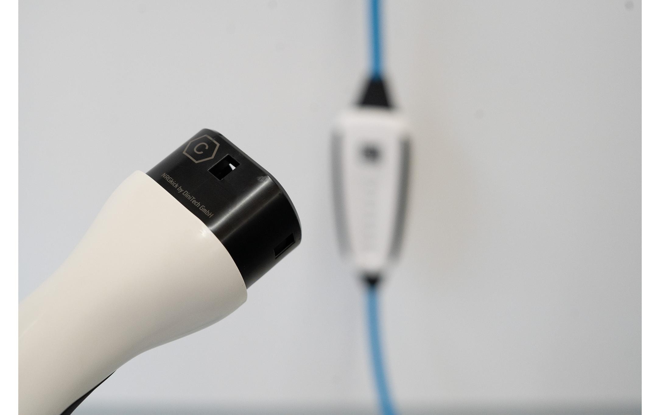 Mobile Ladestation Pure light 16A 5m<br>Die intelligente Ladeeinheit