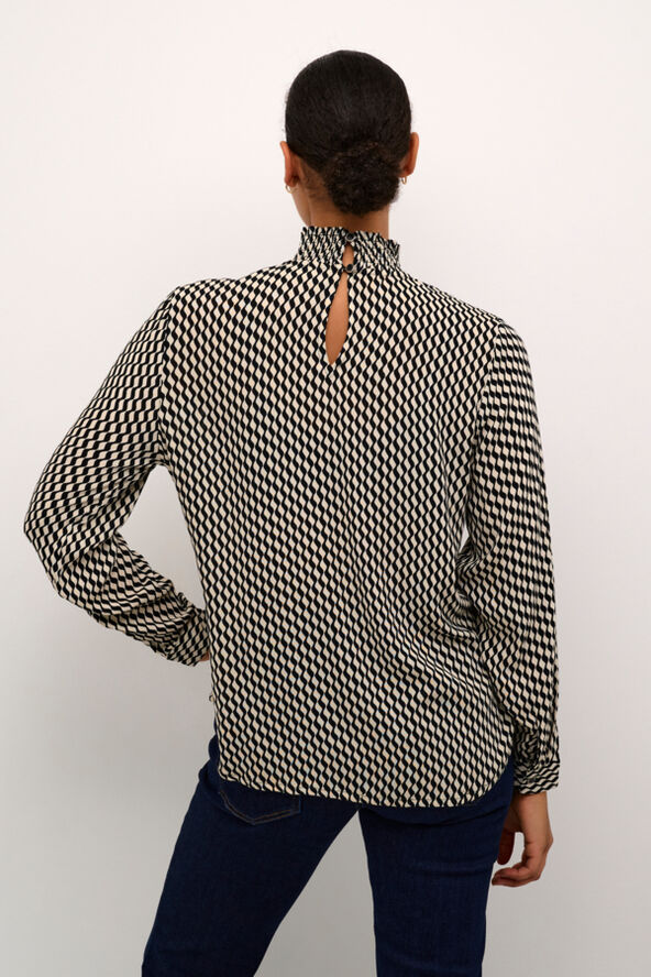 Kaffe KAamber Smock Blouse Printed Black_white wavy print
