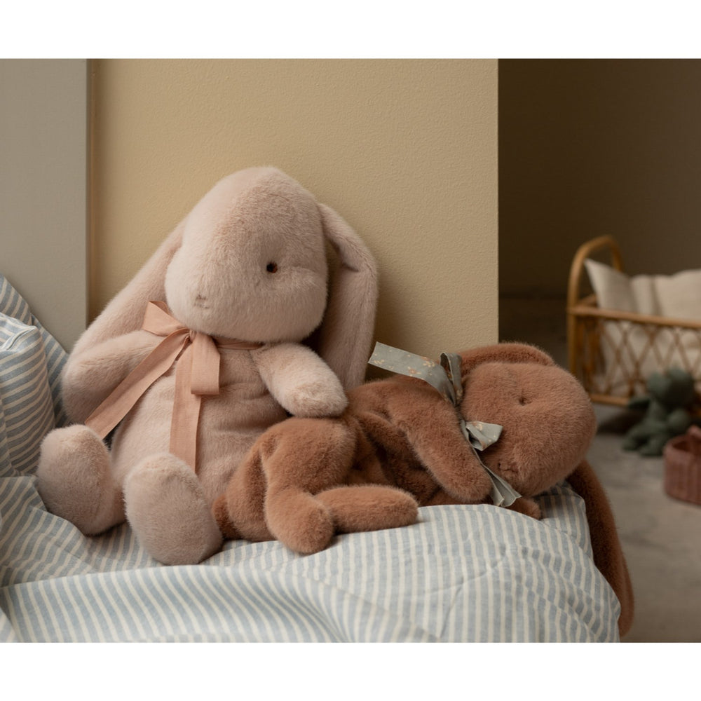Køb Maileg Sleeping Bunny Plush, Small - Soft Brown