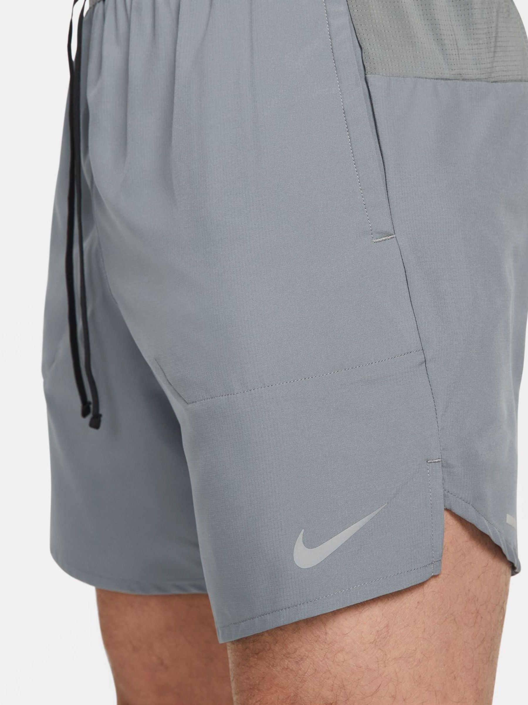 Grijs - 7 inch - Nike Dri-FIT Stride hardloopshort