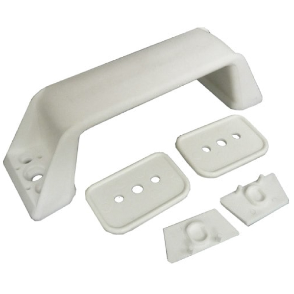 Poignée de tirage plastique entraxe 138 mm