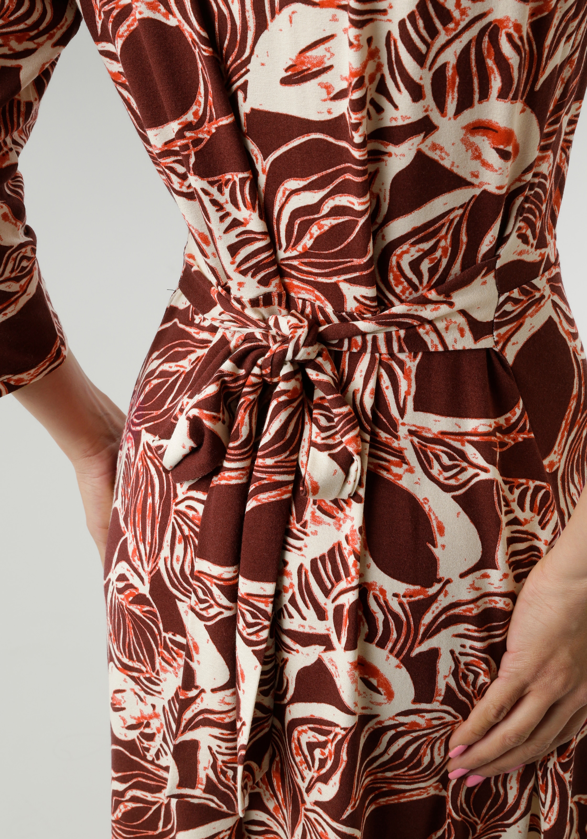 Aniston SELECTED Jerseykleid mit V-Ausschnitt in Wickeloptik und Bindedetail - NEUE KOLLEKTION