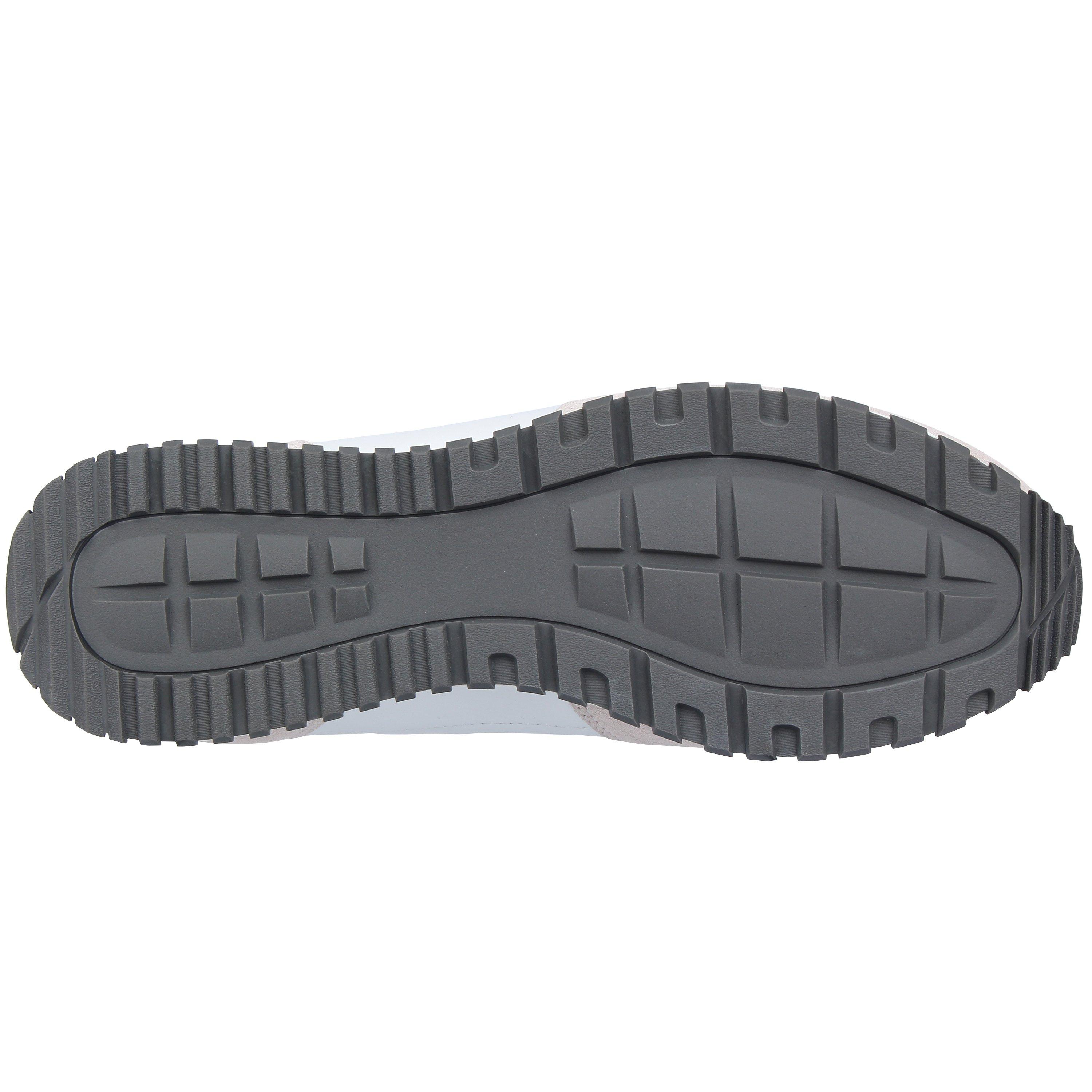 Loyalti Narcos Trainers