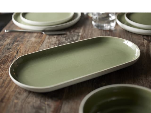 Studio Round Serveringsfad Matte white/Shiny moss