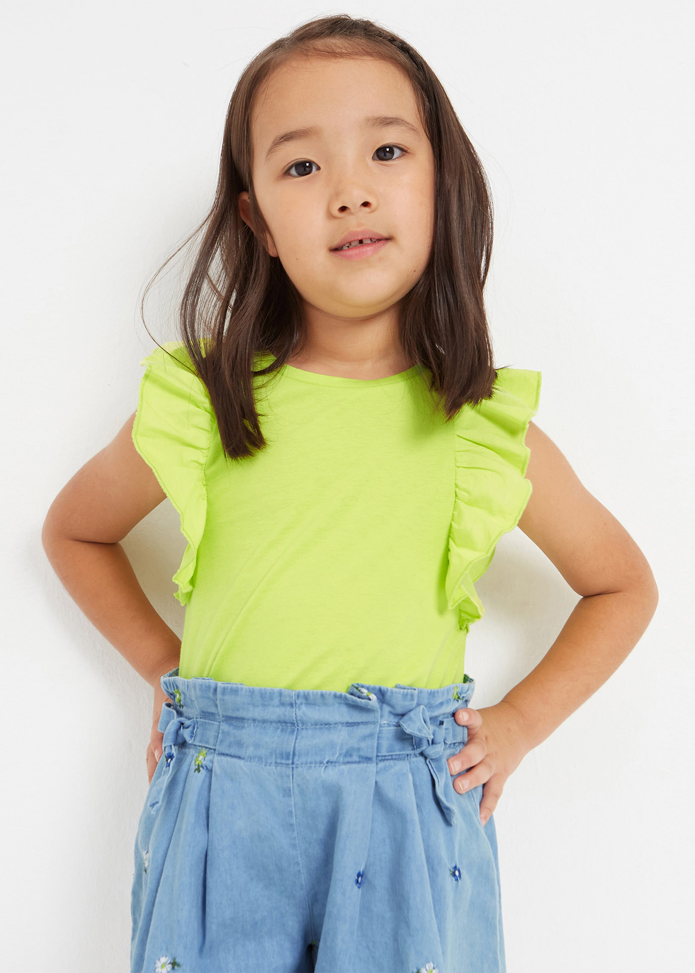 Camiseta infantil feminina de algodão sustentável com babados