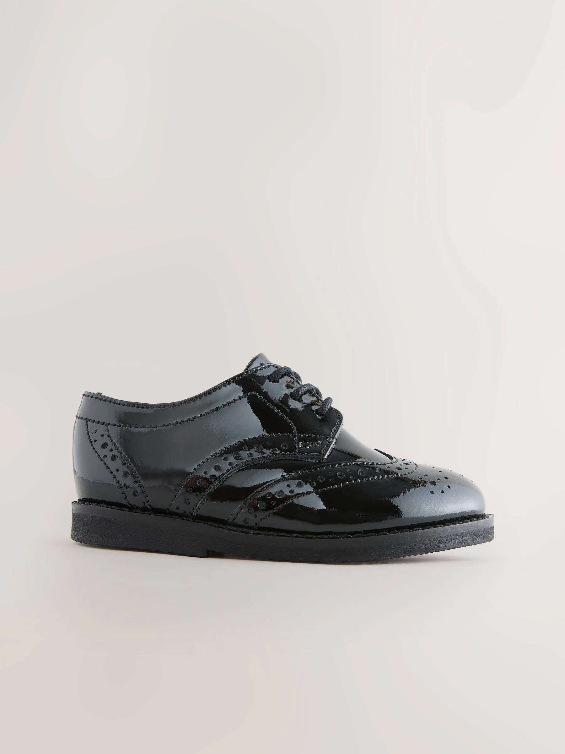 Zwart lak - Modieuze brogues van leer